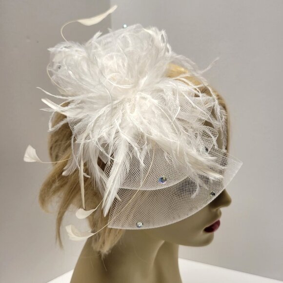 White Bow & Feathers Fascinator Hair Clip Hair Accessory - Picture 4 of 14